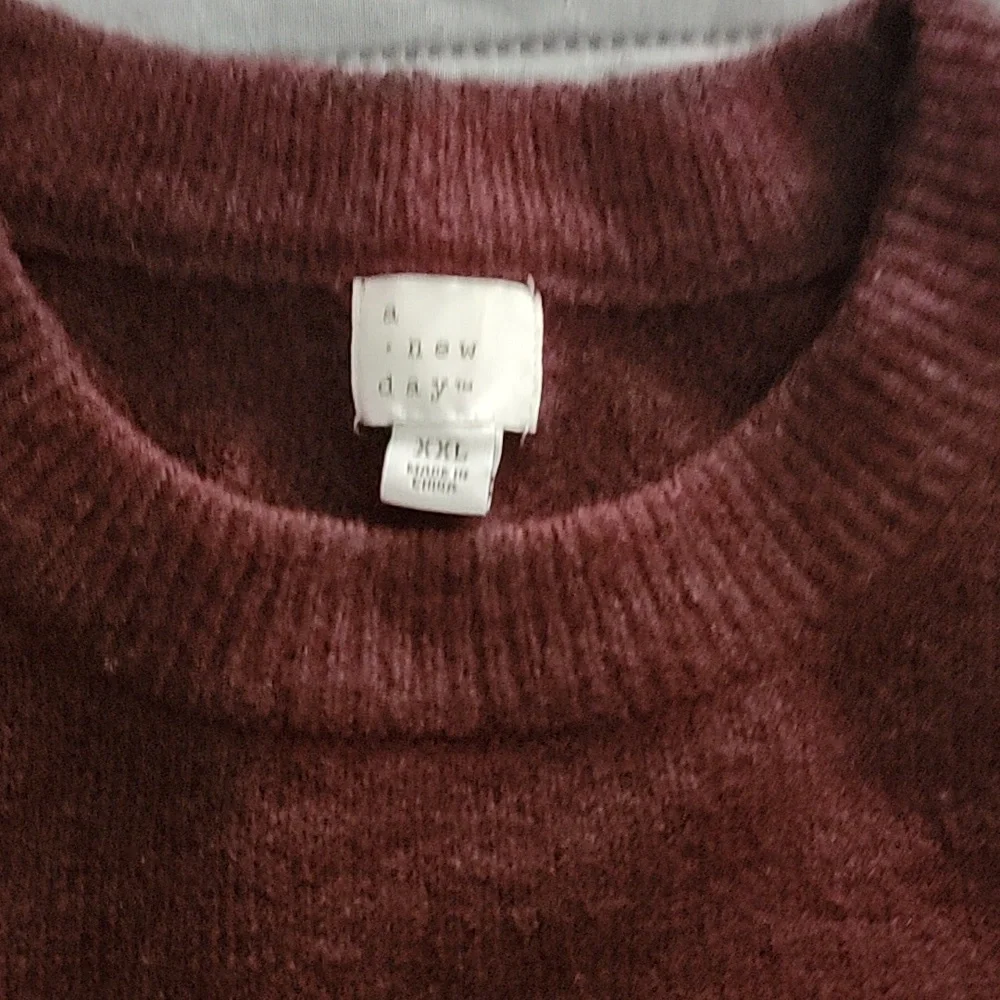 Sweater - Picture 2 of 3